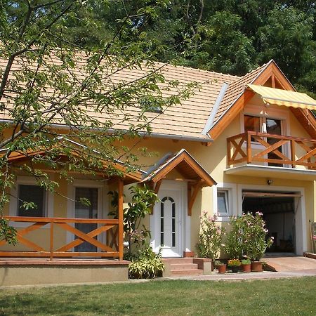 Mirtill Apartmanház Heviz Exterior foto