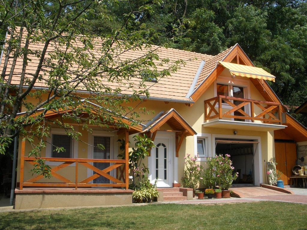 Mirtill Apartmanház Heviz Exterior foto