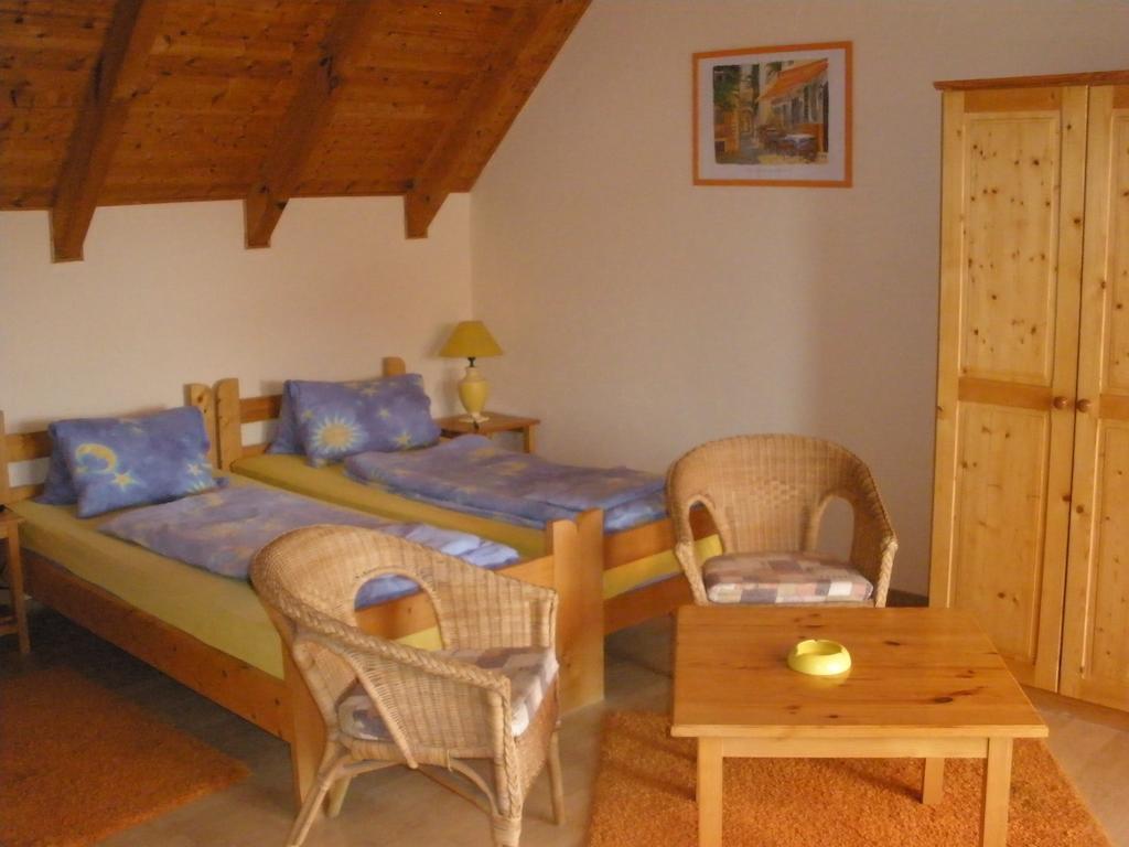 Mirtill Apartmanház Heviz Quarto foto