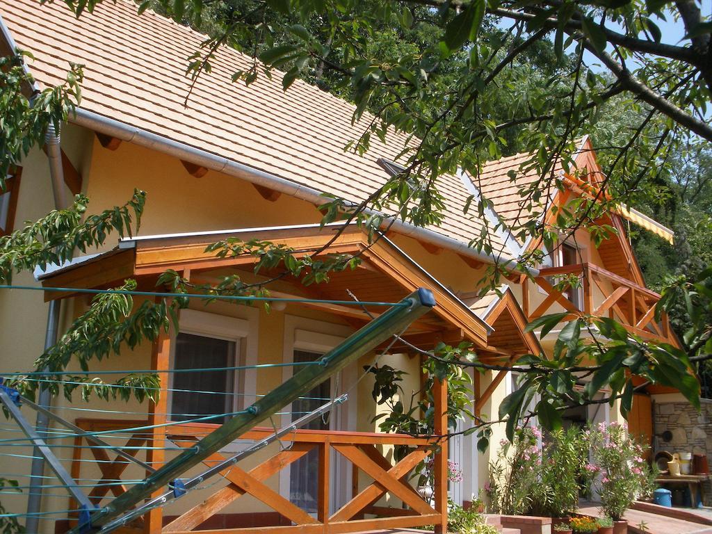 Mirtill Apartmanház Heviz Exterior foto